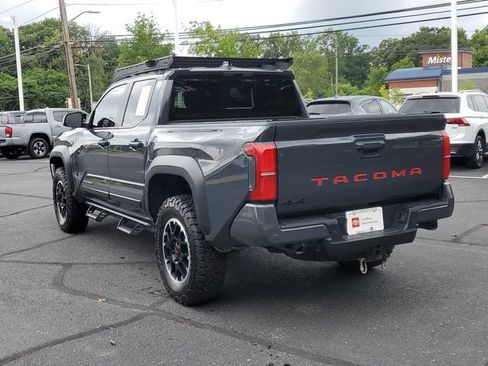 Used 2024 Toyota Tacoma TRD Off-Road w/ TRD Off Road Upgrade Package AWD/4WD image 3