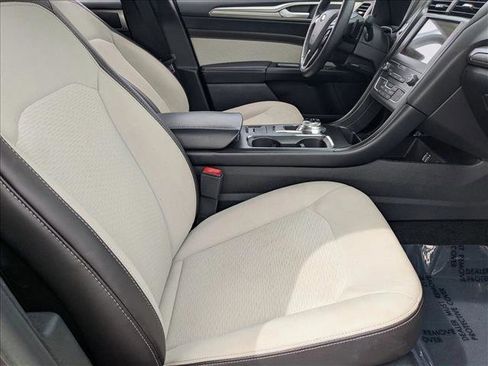 Used 2019 Ford Fusion SE w/ Equipment Group 151A FWD image 20
