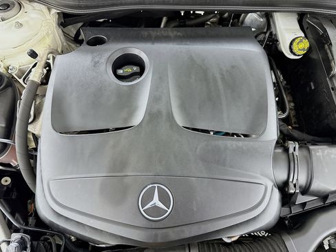 Used 2018 Mercedes-Benz GLA 250 image 37