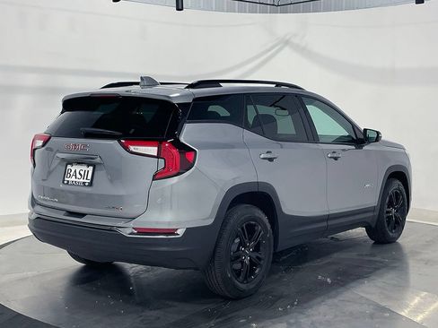 Used 2024 GMC Terrain AT4 AWD/4WD image 9