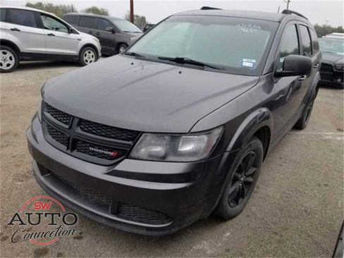 Used 2020 Dodge Journey SE w/ Blacktop Package image 1