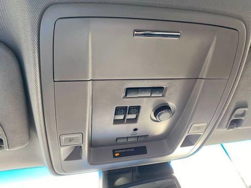 Used 2017 Chevrolet Tahoe LT image 21