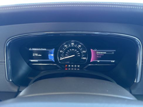 Used 2016 Lincoln Navigator Reserve image 27