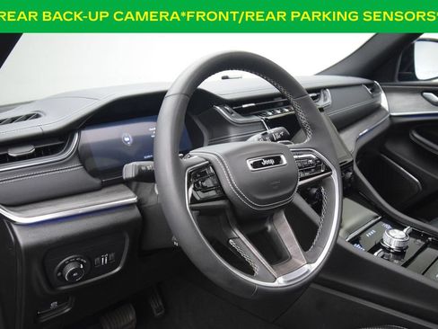 Used 2023 Jeep Grand Cherokee L Overland AWD/4WD image 16