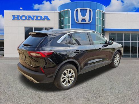 Used 2024 Ford Escape Active AWD/4WD image 2