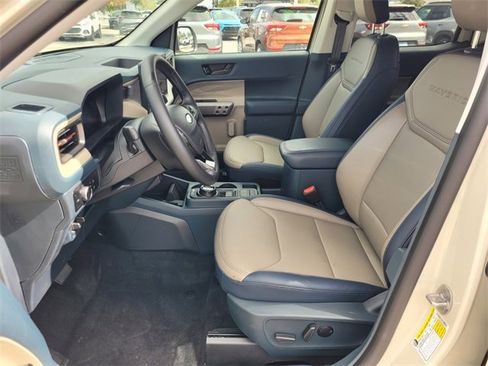 Used 2025 Ford Maverick Lariat w/ 4K Tow Package image 5