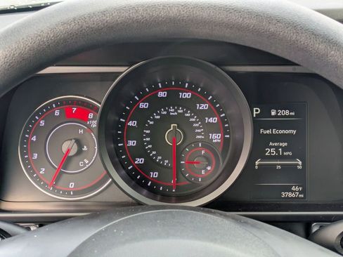 Used 2021 Hyundai Elantra SEL image 16