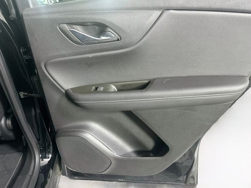 Used 2025 Chevrolet Blazer LT FWD image 29
