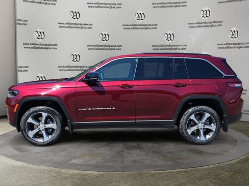 New 2026 Jeep Grand Cherokee Limited w/ Luxury Tech Group II AWD/4WD image 2