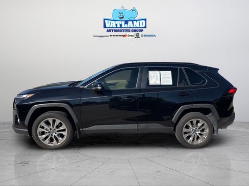 Used 2024 Toyota RAV4 XLE Premium image 6