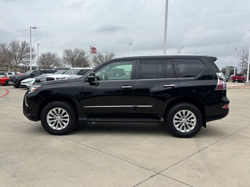 Used 2017 Lexus GX 460 Premium image 2
