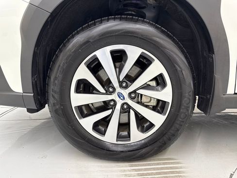 Certified 2025 Subaru Outback Premium image 9