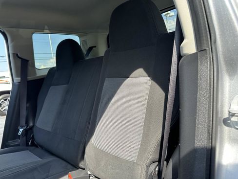 Used 2017 Jeep Patriot Latitude AWD/4WD image 32