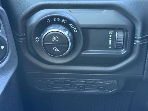 Used 2025 Jeep Gladiator Mojave w/ Convenience Group image 24