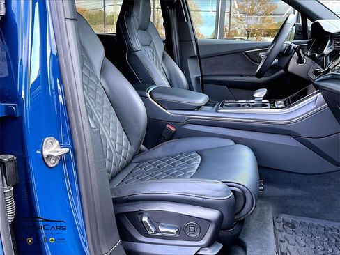 Used 2025 Audi SQ7 Prestige image 9