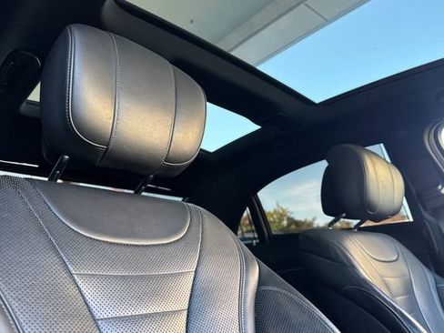 Used 2019 Mercedes-Benz S 560 Sedan image 16