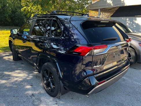 Used 2019 Toyota RAV4 XSE image 3