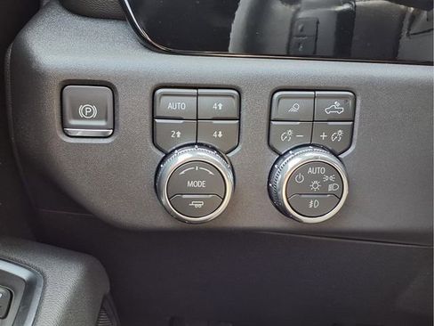 New 2026 GMC Sierra 1500 SLT AWD/4WD image 11