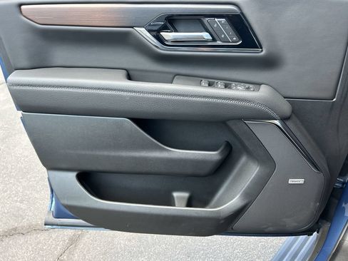 New 2026 GMC Yukon XL Denali w/ Sun & Power Step Package AWD/4WD image 23