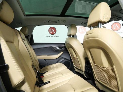 Used 2025 Audi Q7 3.0T Premium Plus image 13