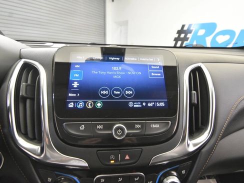 Used 2022 Chevrolet Equinox Premier AWD/4WD image 31
