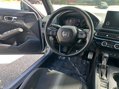 Used 2025 Honda Civic Sport image 31