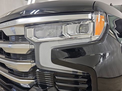 Used 2023 Chevrolet Silverado 1500 High Country w/ High Country Premium Package image 38