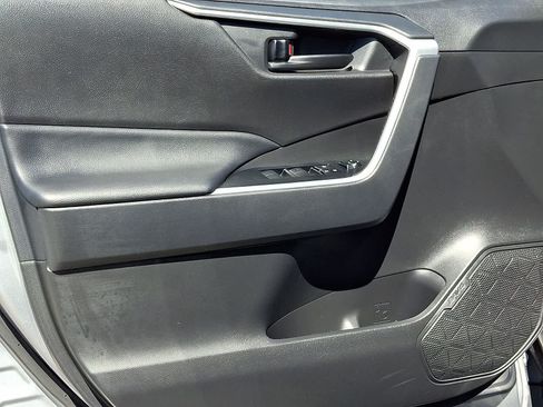 Certified 2023 Toyota RAV4 LE AWD/4WD image 15