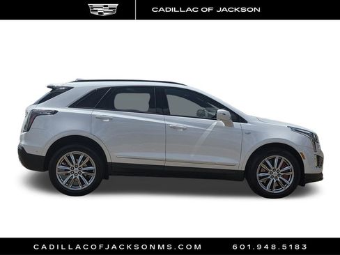 Certified 2023 Cadillac XT5 Sportv w/ Technology Package image 4