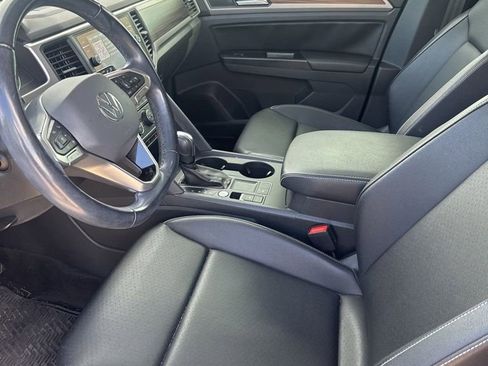Used 2021 Volkswagen Atlas SE w/ Panoramic Sunroof Package image 13