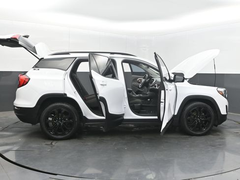 Used 2020 GMC Terrain SLE w/ Driver Convenience Package FWD image 44