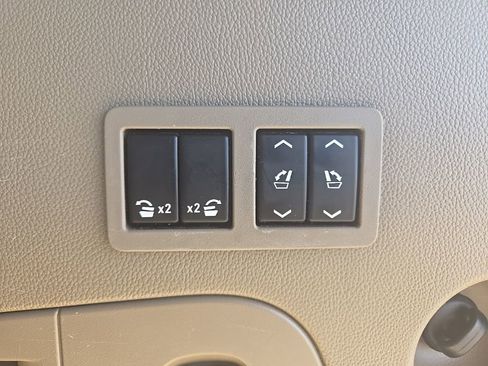 Used 2016 Chevrolet Tahoe LT w/ Luxury Package image 26