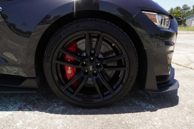 Used 2022 Ford Mustang Shelby GT500 w/ Technology Package RWD image 36