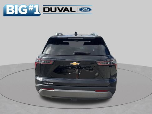 Used 2025 Chevrolet Equinox LT w/ Convenience Package II FWD image 7