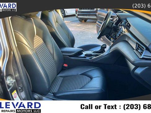 Used 2019 Toyota Camry SE image 16