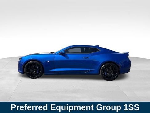 Used 2017 Chevrolet Camaro SS RWD image 2
