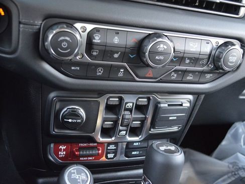 New 2026 Jeep Wrangler Unlimited Rubicon image 20