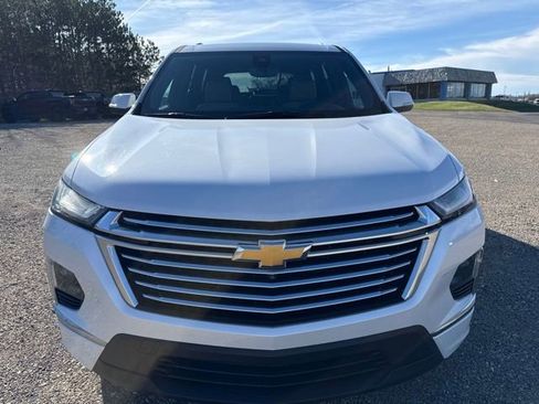 Used 2023 Chevrolet Traverse Premier AWD/4WD image 2
