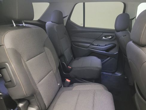 Used 2020 Chevrolet Traverse LT FWD image 19