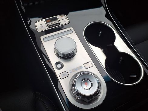 Certified 2026 Genesis GV70 2.5T image 25