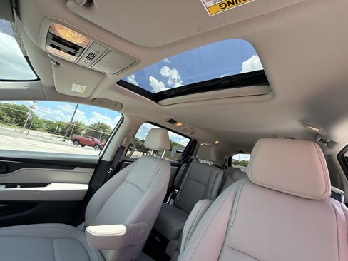 Used 2026 Honda Odyssey EX-L image 16