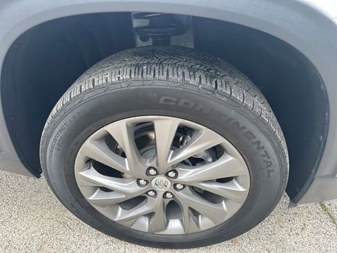 Used 2026 Buick Enclave Preferred AWD/4WD image 12