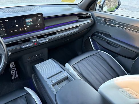 Certified 2024 Kia EV9 GT-Line AWD/4WD image 24