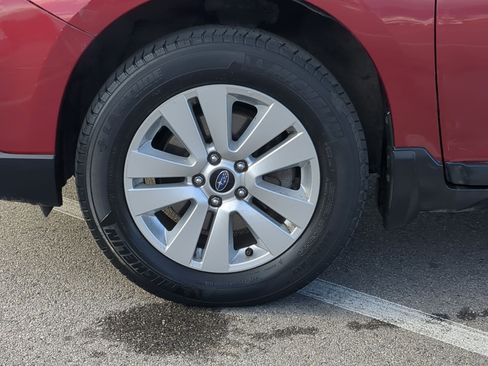 Used 2019 Subaru Outback 2.5i Premium image 13