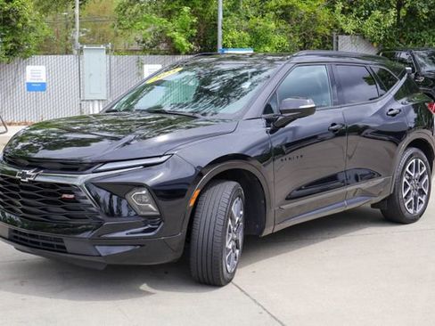 Certified 2025 Chevrolet Blazer RS FWD image 25