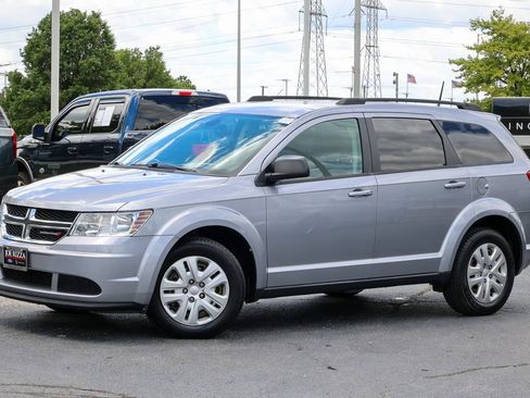 Used 2018 Dodge Journey SE FWD image 18