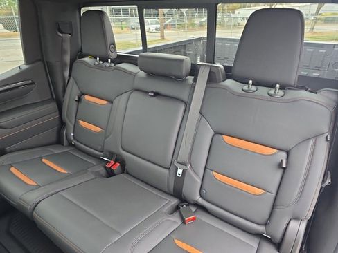 Used 2025 GMC Sierra 1500 AT4 w/ AT4 Premium Package image 13