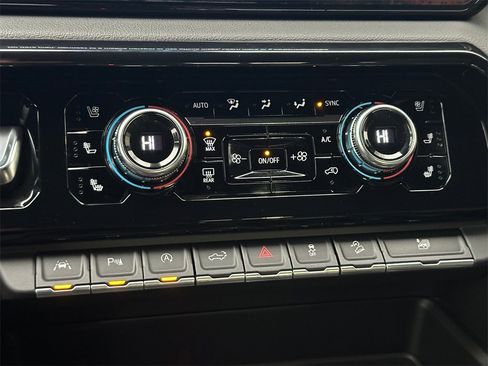 Used 2022 GMC Sierra 1500 AT4 w/ AT4 Premium Package image 28