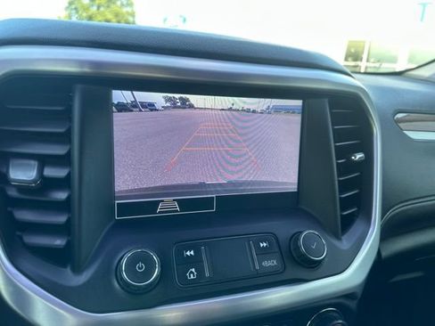 Used 2021 GMC Acadia SLE w/ Driver Convenience Package FWD image 2