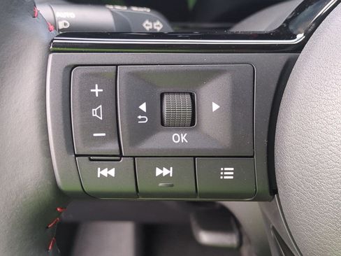 New 2026 Nissan Kicks SR FWD image 19